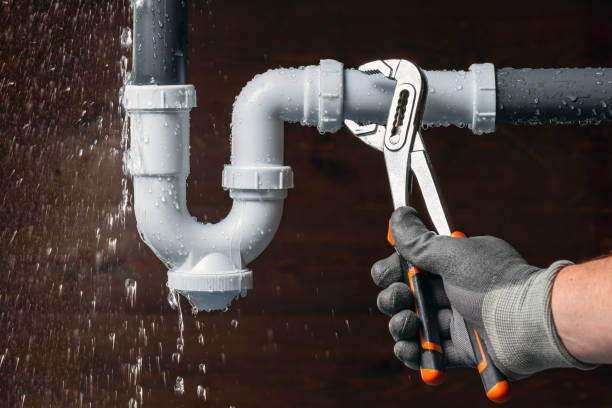 Professional Emergency Plumber technician working in Montvale, VA